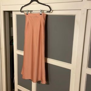 Forever 21 satin skirt…. Not recommended for curves lol